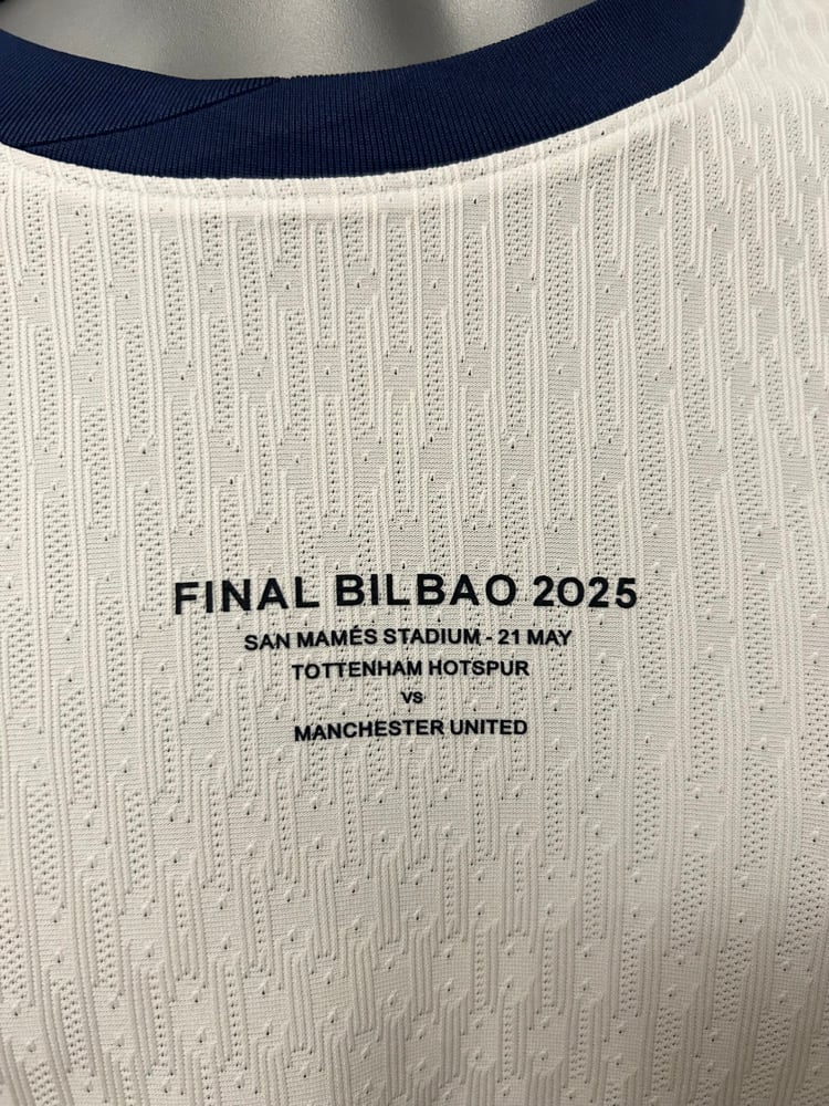 Image of Tottenham Hotspur “VAN DE VEN 37” Vaporknit 2024/25 Home Europa Final Shirt  (M)