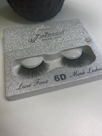 Image 2 of PRINCESS 6D MINK EYELASHES A01