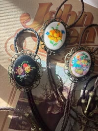Image 4 of Vintage Orange and Yellow Flower Bolo Tie