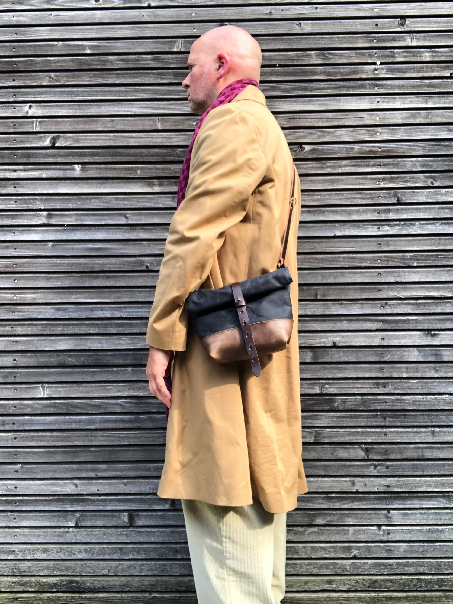 Image of Satchel in black waxed canvas with leather base