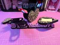 Image 2 of Elegant Beauty Desk (Pen Holder)