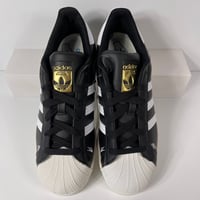Image 2 of ADIDAS SUPERSTAR BIG KID EMPOWERING GRAPHICS BLACK WOMENS SHOES SIZE 6.5 WHITE NEW