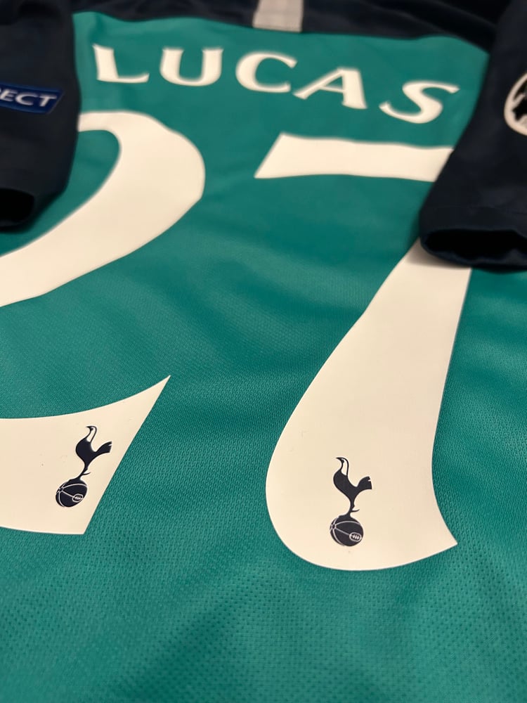 Image of Tottenham Hotspur “LUCAS 27” 2018/19 Third Shirt + patches (M)