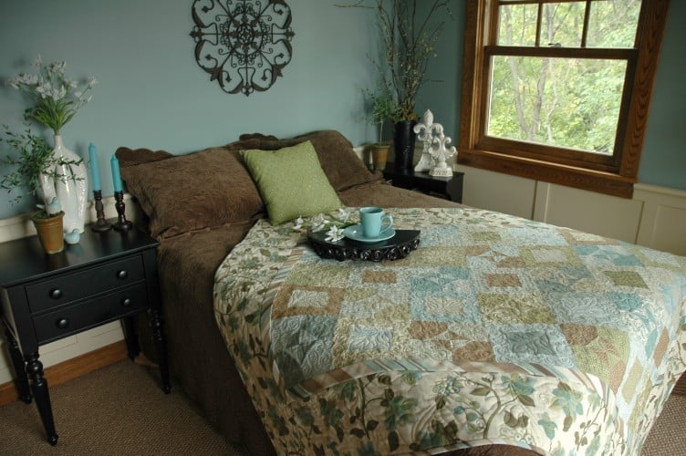 Fat Quarter Cottage Image 4
