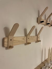 Image 1 of Garderobe ||