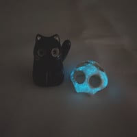 Image 7 of Glow In Dark Black Cat With Skull Mask White Gold Version Ceramic Figurine 3