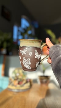 Image 4 of Butterfly mug 05
