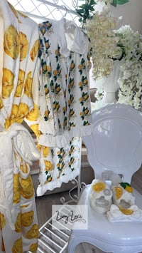 Image 2 of Limone La Dolce Vita Collection 