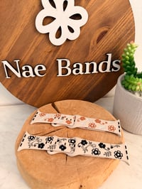 Image 4 of 2 tone flower