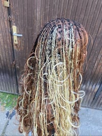 Image 2 of Blonde (613)