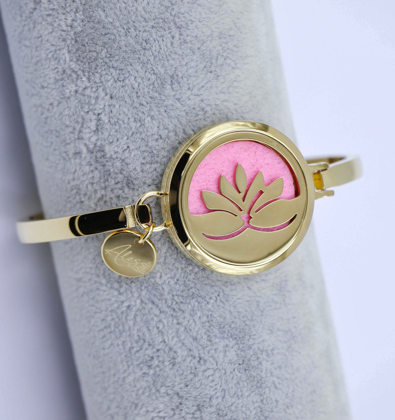Buy Maharani Lotus Bracelet in Pink Enamel Online in India | Zariin