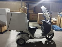 Image 3 of Honda Gyro Canopy (white xl box)
