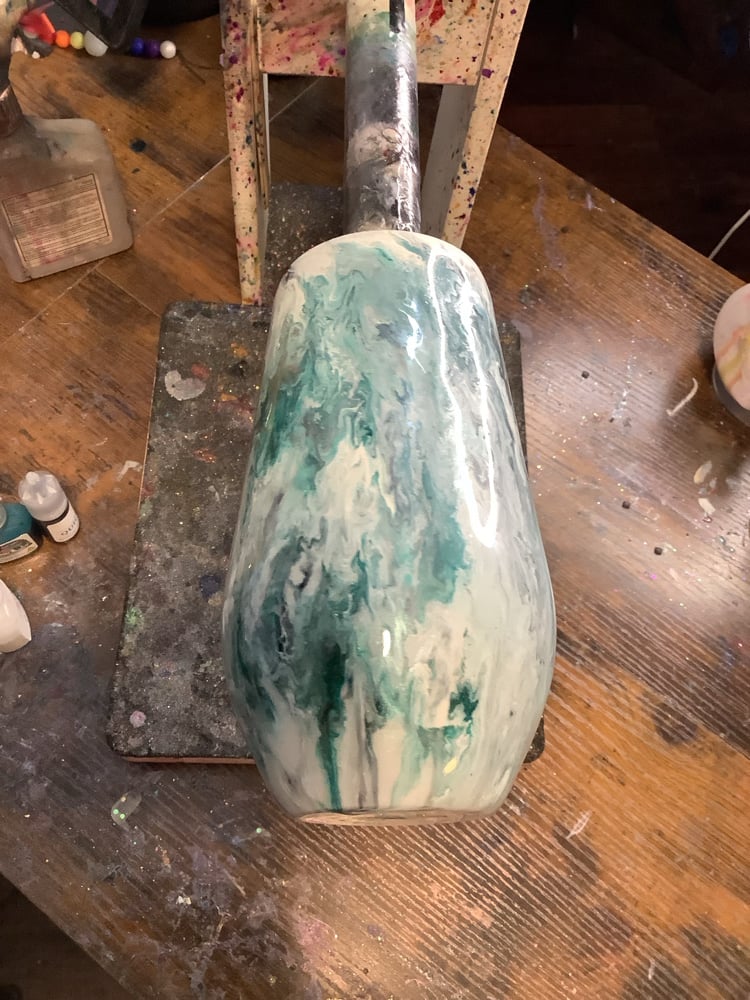 Image of 17oz Silver Teal Marble Wine