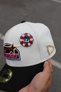 Image 2 of Flower pin 