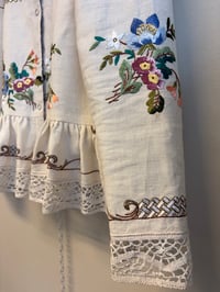 Image 5 of Molly, flower embroidery (small)