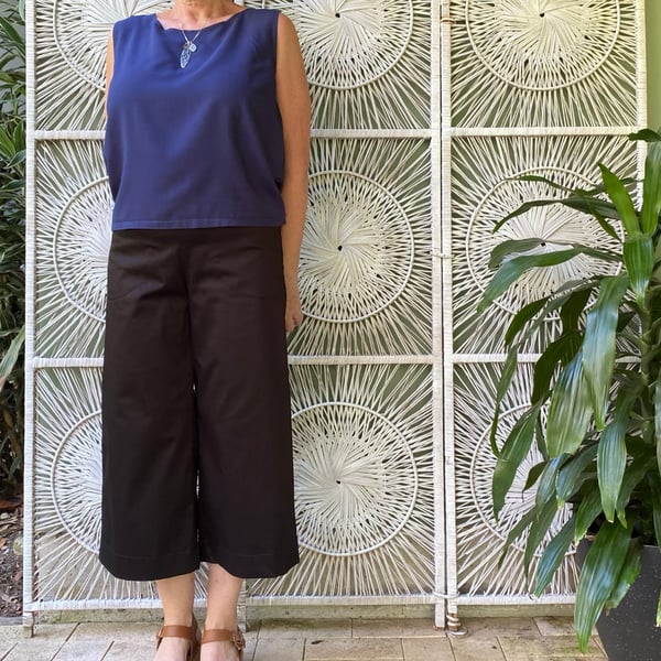 Image of Linea pants 4/5 - Black Sateen