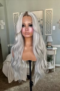 Image 3 of Kim k blonde (ready to ship) 