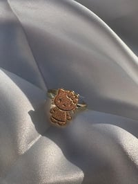 Hello kitty full body ring