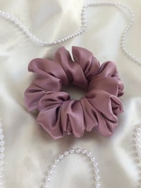 Image 1 of SCRUNCHIE STANDARD HEATHER/WRZOS
