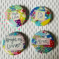 Image 1 of button badges 1