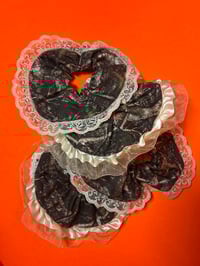 Image 2 of Real Tree Camo Scrunch