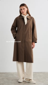 Image 7 of Gabardina Aelia Caqui