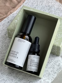 Lavender essential oil + water kit