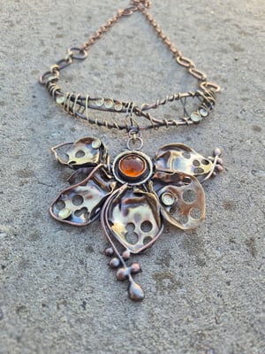 Orange flowers necklace 
