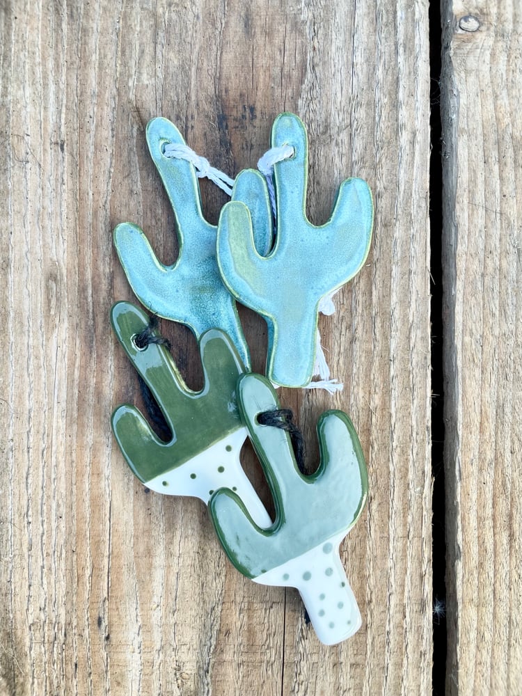 Image of Green cactus ornaments 