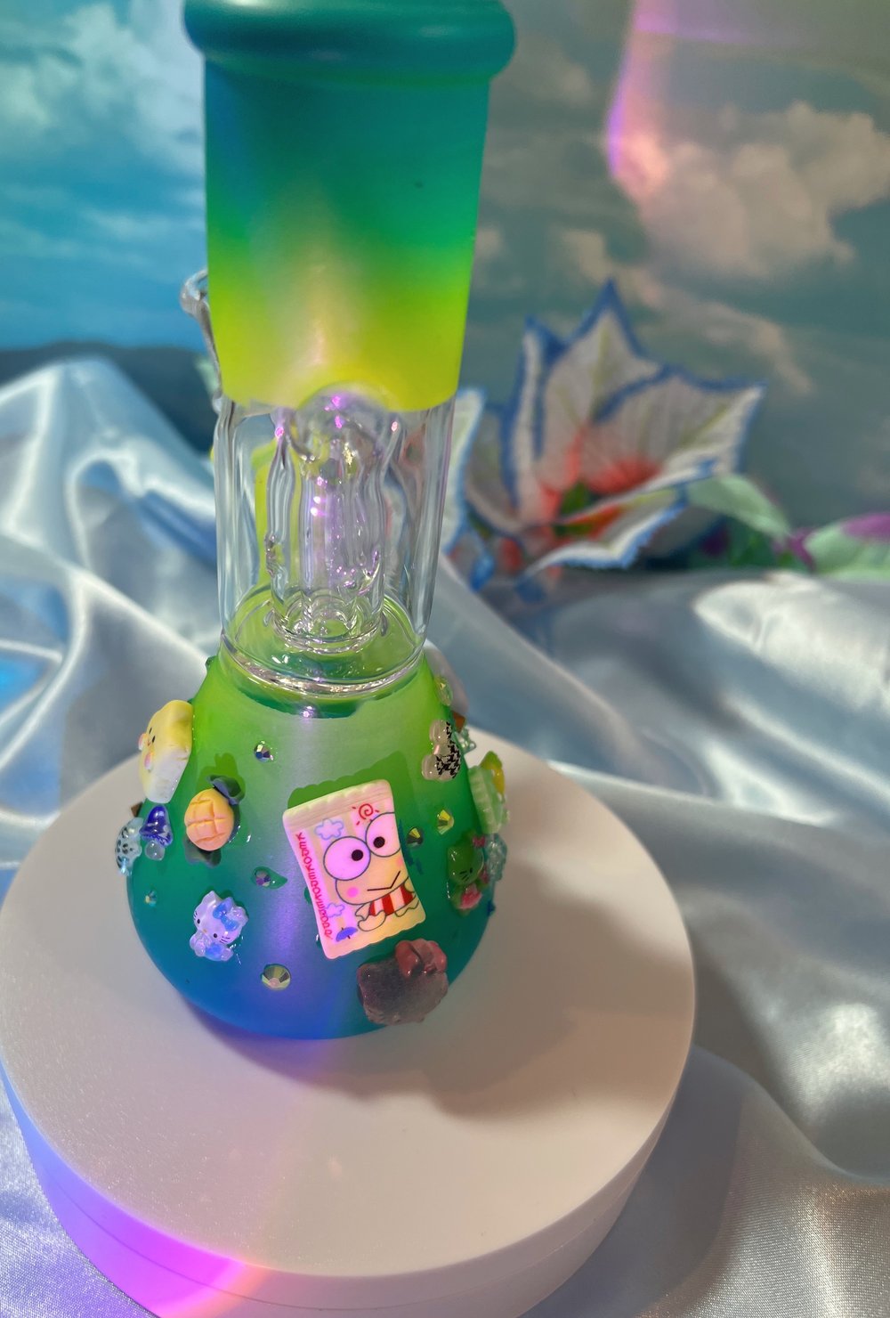 💚 🩵 Hello Cutie mini bong