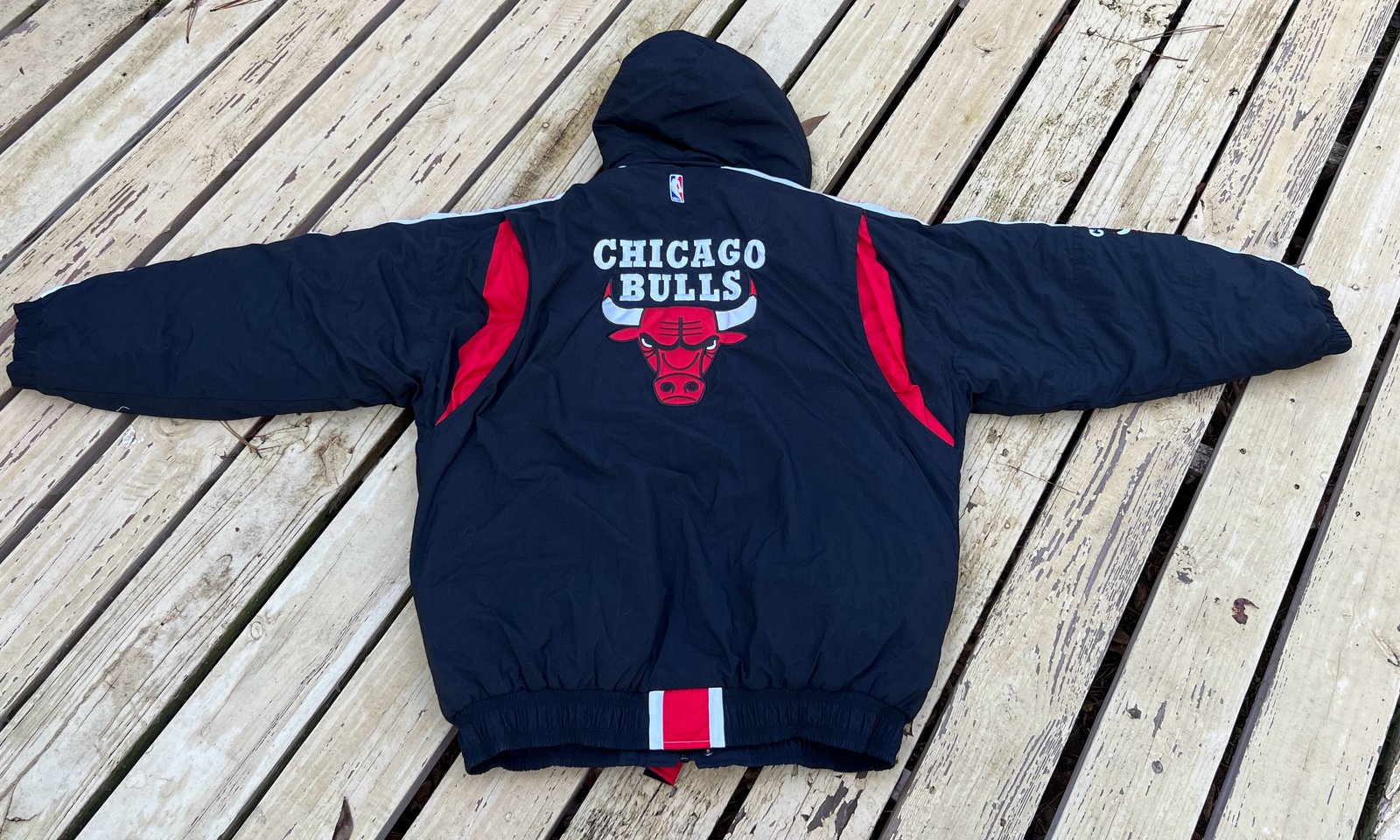 Lightweight Satin Jacket Chicago Bulls - Shop Mitchell & Ness Outerwear and  Jackets Mitchell & Ness Nostalgia Co.