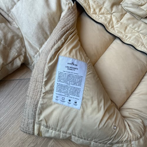 Image of AW 2019 Stone Island Lino Resinato Down-TC Jacket, Size Larg