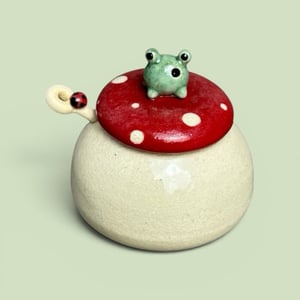 Image of Lady & The Frog Salt Cellar
