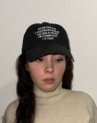 Image 3 of NO ME GUSTAN LAS COSAS FÁCILES ASÍ QUE A VECES ME COMPLICO LA VIDA 