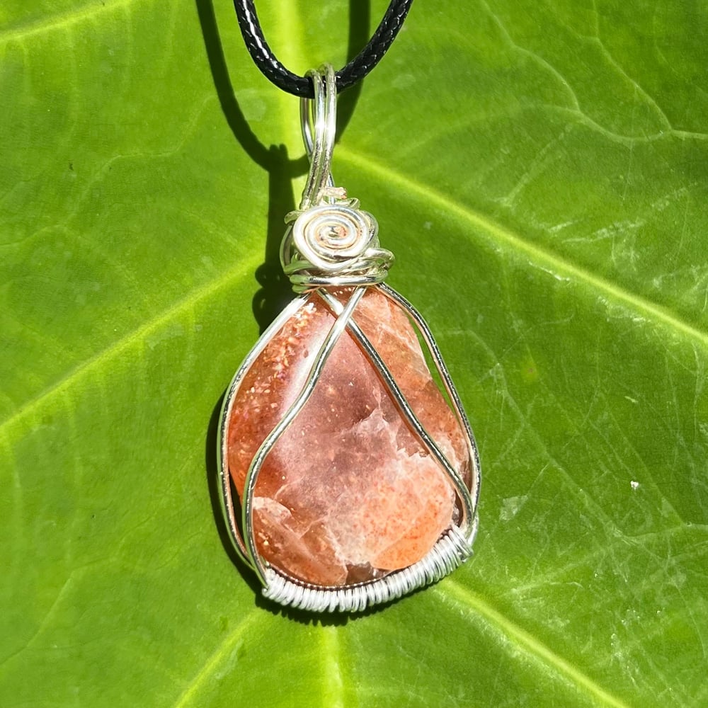 Image of sunstone pendant b
