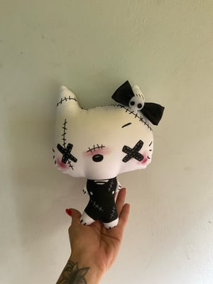  Hello Emo Kitty!!!