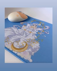 Image 1 of Mouse Pad / Queen / Blue 