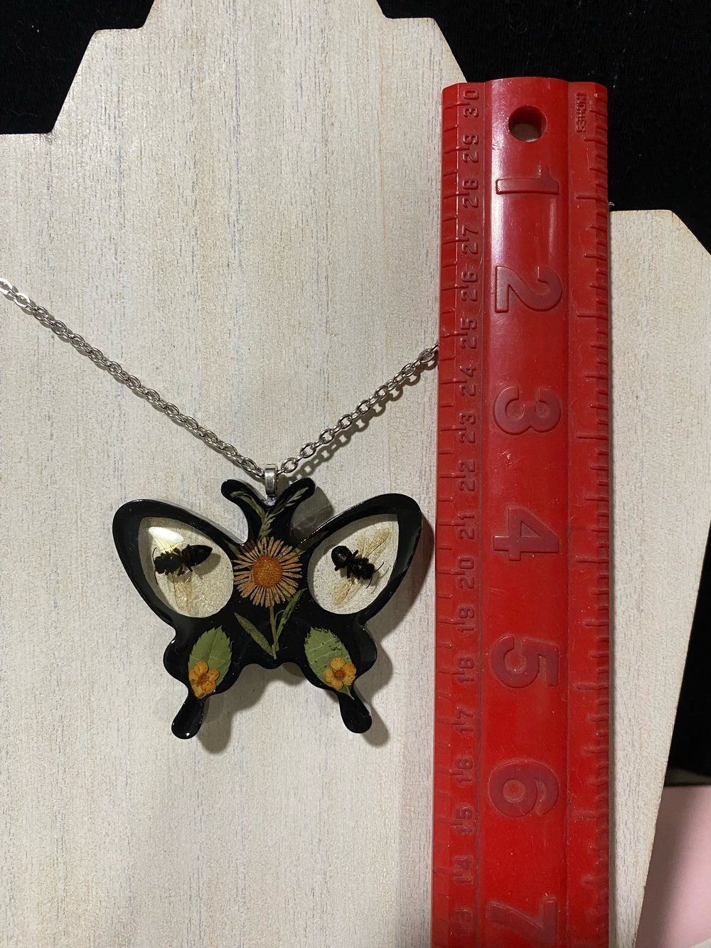 Butterfly bee pendant 