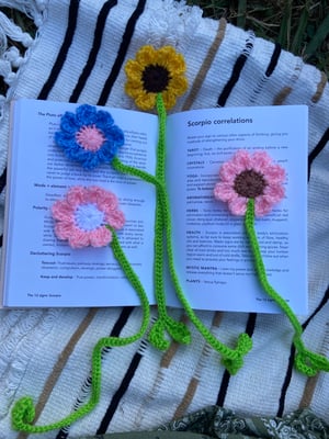 Image of Flower Bookmark