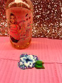 Image 1 of SPARKLE BLUE FLOWER