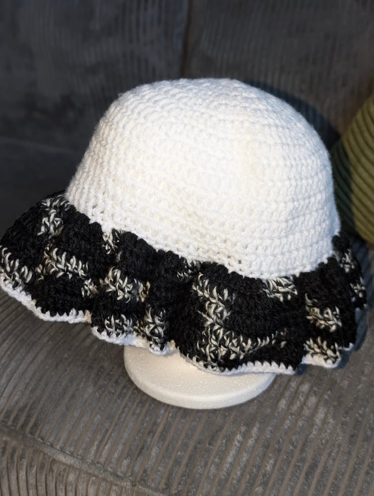 Image of Oreo Wavy Bucket Hat