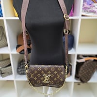 Cutie Crossbody