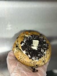 Oreo cookies n cream cookie 