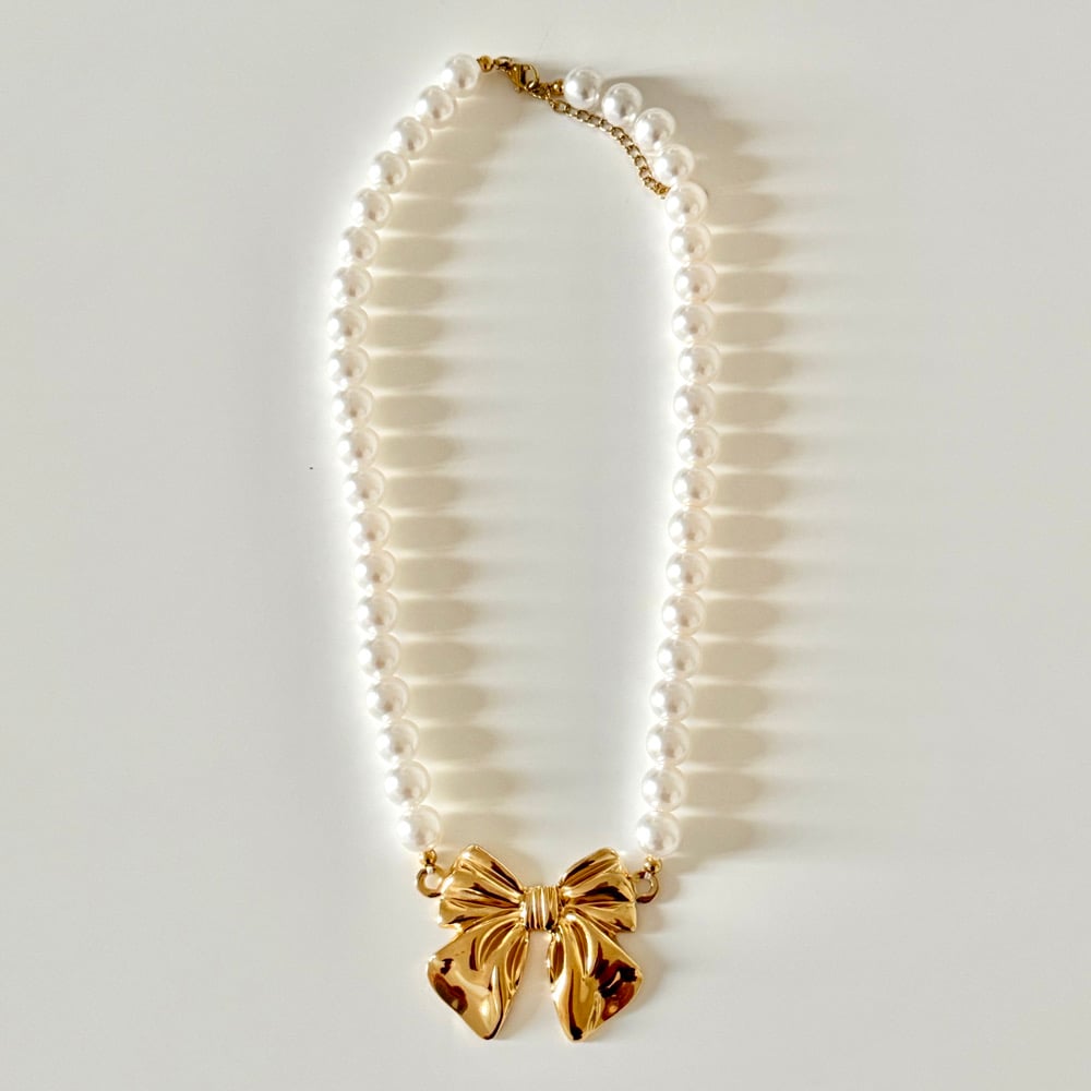 Image of COLLANA PERLE FIOCCO