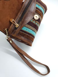 Image 15 of Syrian Leather Clutch Bags Blue Stripes