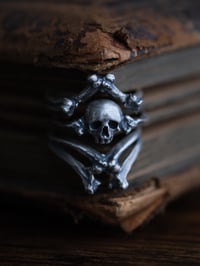 Image 4 of MEMENTO MORI STACKER : BELOW