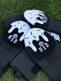 Image 1 of TMB “Cookies & Cream” Sliding Mitt
