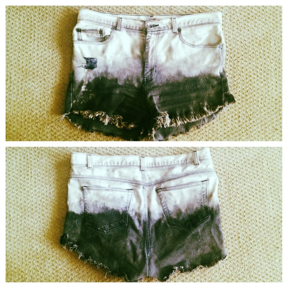 Image of Ombre Shorts 