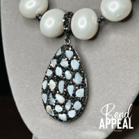 Image 6 of Shell Chips Pendant Pearl Necklace