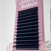 Image 3 of Ellipse Flat Lashes